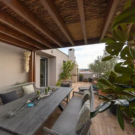 Garden Terrace Zára