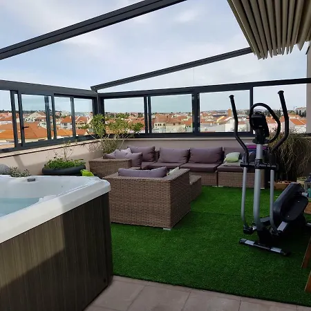Garden Terrace * زادار