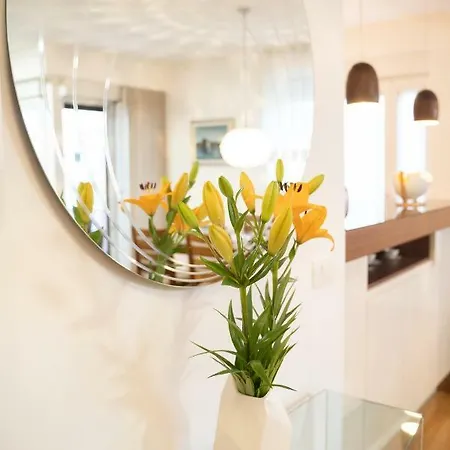 Garden Terrace * زادار