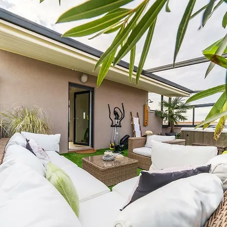 شقة Garden Terrace زادار